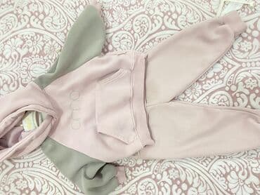 Uşaq idman dəsti – kapüşonlu svitşört və şalvardan ibarət 2 parça