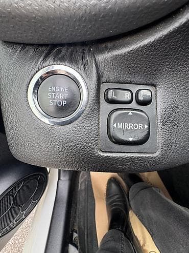 baqaj satilir: Toyota Vitz: 1.3 l | 2012 il Hetçbek — 4
