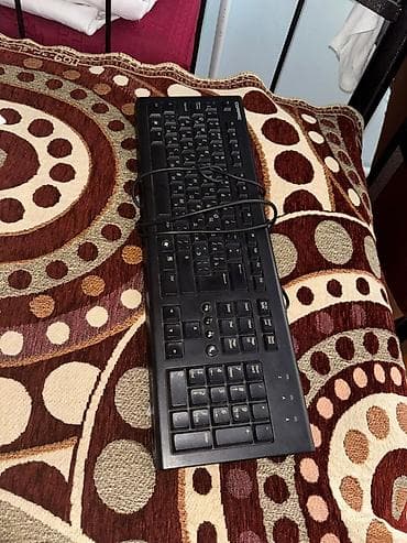 Dell: Dell noutbuk + aksesuarlar dəsti Məhsul tərkibi: - Dell noutbuk (qara — 4