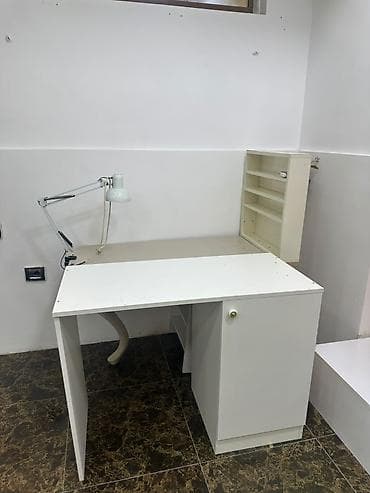 İşlənmiş, Manikür üçün masa