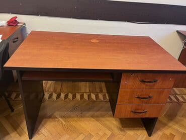 ütü masa: İşçi üçün, Dördbucaq masa — 1