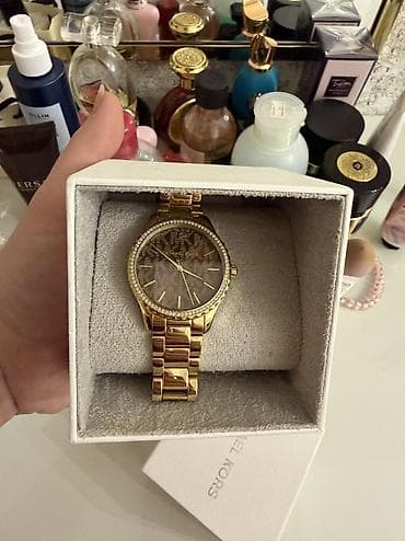 elektiron saat: Model: MK loqolu klassik analoq saat - Korpus və bilərzik: parlaq — 1