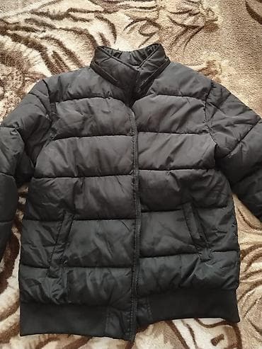 Qara rəngli kişilər üçün qışlıq puffer-kurtka - Model: qısa, quilted