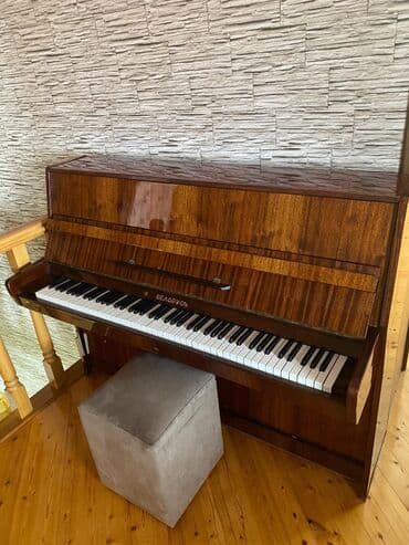 Fleytalar: Belarus piano 3pedallıdır oturacaqla birlikdə satılır. Qiymət :190 — 1
