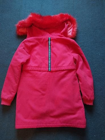 Qız uşaqları üçün parka tipli qış gödəkcəsi - Rəng: tünd — 2