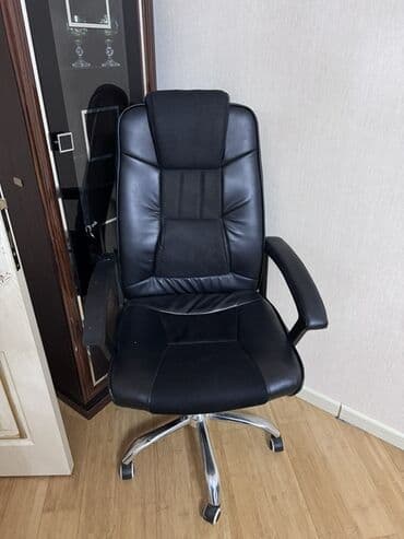 komputer masası: Ofis dəsti: kompüter masası və kreslo ikisi 100 azn tek tek alınsa — 2