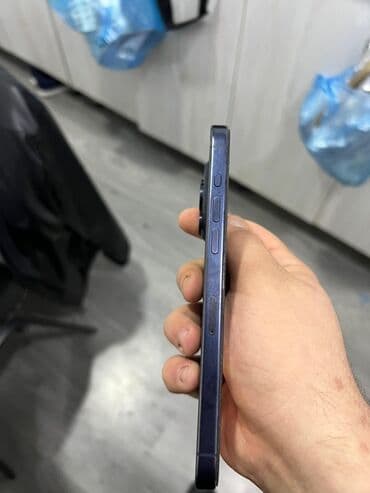 piltə qiyməti: IPhone 15 Pro, Blue Titanium, Face ID — 3