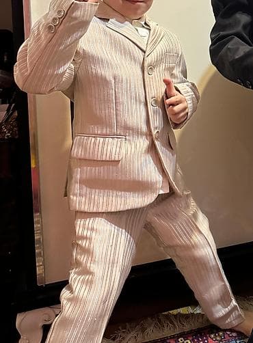 костюм аренда: 4-5]] yaş Uşaq üçün zolaqlı klassik üçlü kostyum dəsti - Rəng: açıq — 5