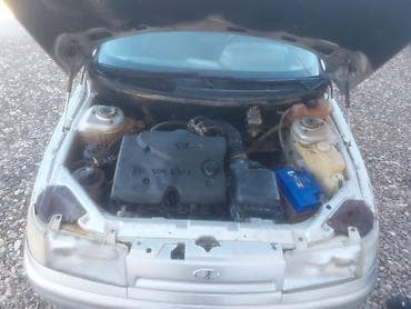 e 200: Avtomobil: Lada/VAZ 2110 (sedan), gümüşü rəng Kuzov: 4 qapı, kompakt — 7