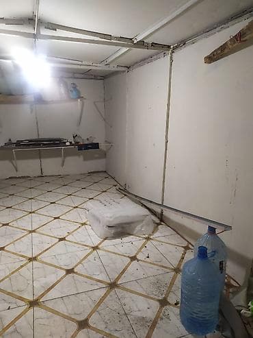 şeki: Metalkarkaslı qapısı olan kiçik anbar/qaraj otağı - Təyinat: anbar — 3