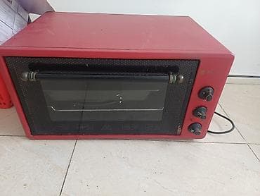 pec radiator: Qırmızı rəngli elektrik mini-sobə - Kompakt masaüstü elektrik sobəsi — 1