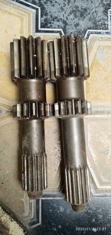 bekalator ekskavatör hidromek satisi: New Holland traktor arxa paloslar — 2