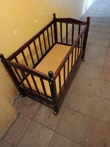 столик на кроватку: Для девочки и мальчика, Четырехугольная, Колыбель, Без бортиков, Без матраса, Без механизма качания — 1