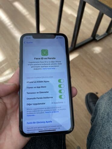 sert disk: IPhone 11, Qara, Face ID — 7