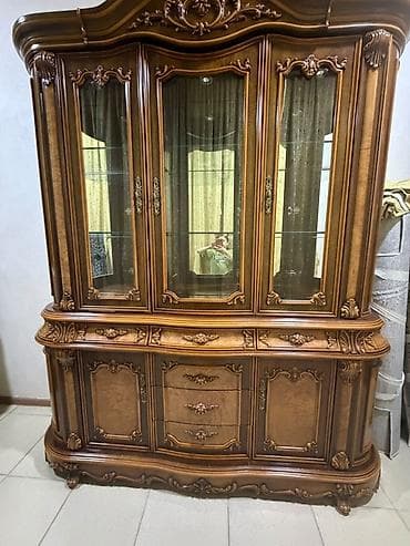embawood tek carpayilar: Klassik vitrin-bufet Real və ciddi alıcı ilə qiymət razılaşma yolu ilə — 1