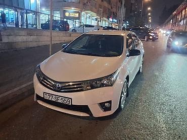 Toyota Corolla sedan – ağ rəng, şəhər və magistral üçün qənaətcil və