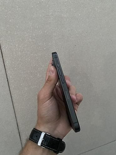 iphone 8s plus: IPhone 15 Pro, 128 GB, Black Titanium, Face ID — 3
