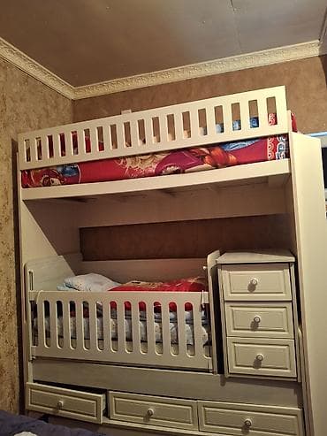 Oğlan və qız üçün, Çarpayı, Matras ilə, Siyirməli