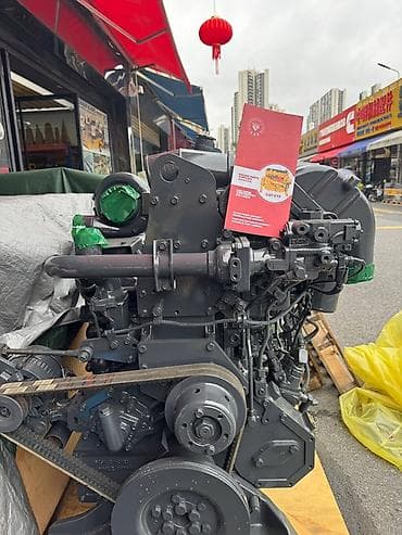 Aksesuarlar və tüninq: Komatsu mühərrik modeli SAA6D125E-5, Komatsu PC400-8, PC450-8 və — 1