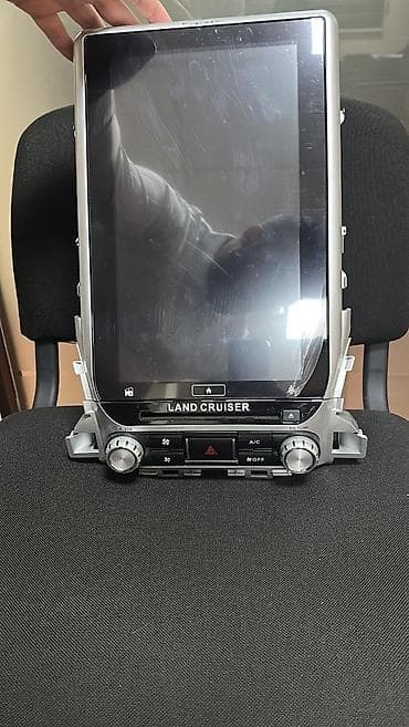 Рулевая часть: Yenidir.Ekran plonkasida ustundedir.Ciziqsizdir — 1