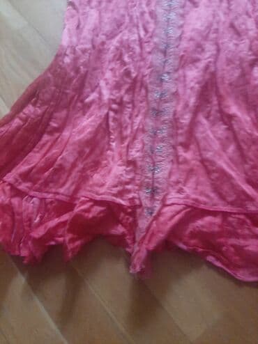 ağ qadın ətəkləri: Xaricdən gəlib. Az işlənib — 4