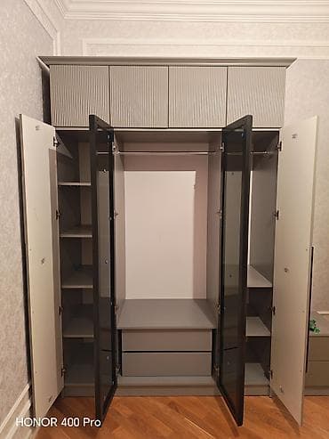 paltar şkaflari: 3 qapılı, Güzgülü, Bej, Digər material, Açılan, Düz dolab — 2