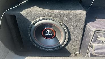 Avtomobil üçün subwoofer və monoblok gücləndirici komplekti -