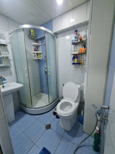 xacmazda satilan evler: Bakı, 3 otaqlı, Köhnə tikili, m. Qara Qarayev, 72 kv. m — 14