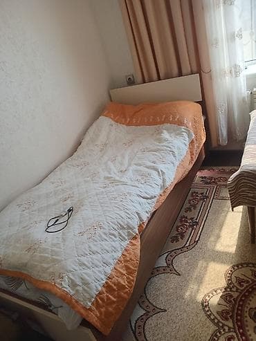 Matraslı iki ədəd kravat Satılır Coox ucuz Qoyulub 90 Azn 1 ədəd