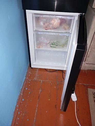 cəki tərəzisi: 2 qapılı Hisense Soyuducu Satılır, rəng - Qara, Dispenserli — 4