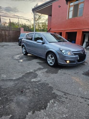 Opel Astra H – 5 qapılı hetçbek - Ban növü: hetçbek, 5 qapı - Rəng