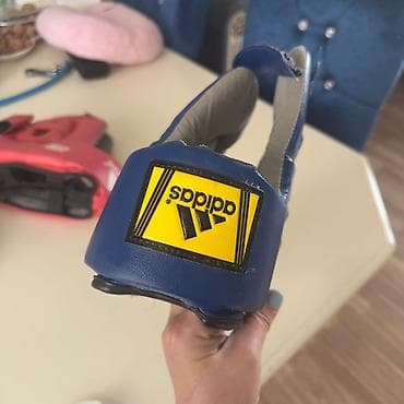 boks geyimleri: Boks üçün qoruyucu dəst və məşq ləvazimatları Tərkib: - AIBA təsdiqli — 7