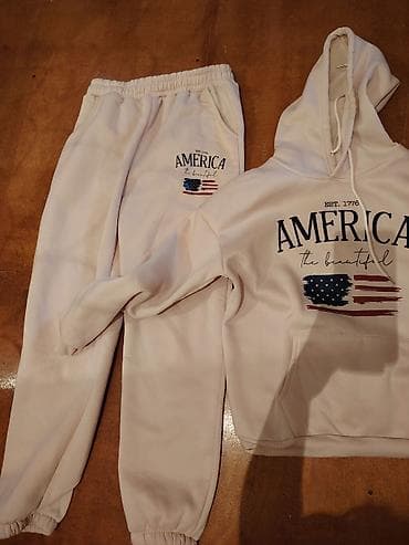 подкрадули для мужчин: Amerika temalı idman dəsti – kapüşonlu svitşot və şalvardan ibarət. - — 1