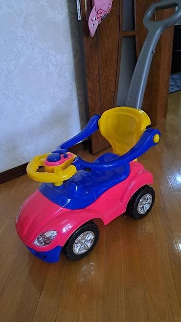 masin oyuncaqlari: Uşaq üçün itələmə/ayaqla sürmə maşını - Rənglər: çəhrayı, mavi, sarı — 1