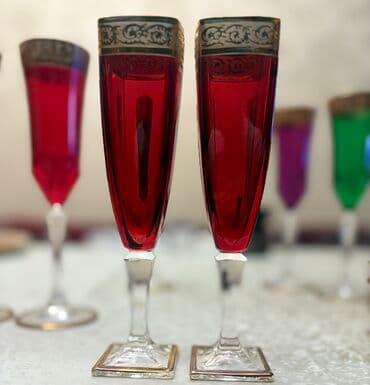 qız şəkilləri çəkmək: Qədəhlər — 2