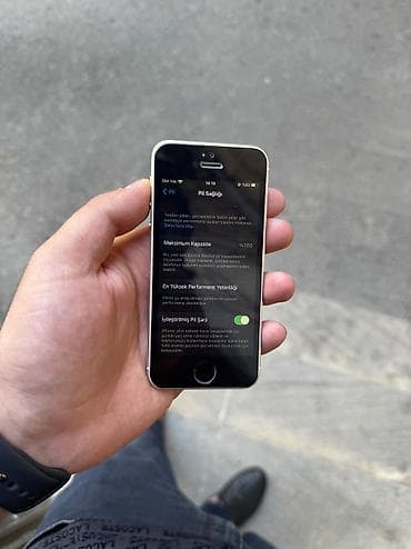 iphone ipad: IPhone SE, 16 GB, Qızılı — 2