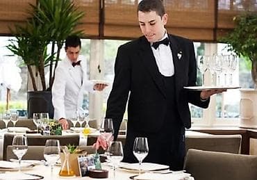 oline is: Ofisiant tələb olunur, Restoran, Aylıq ödəniş, 30-45 yaş, 1-2 illik təcrübə — 1