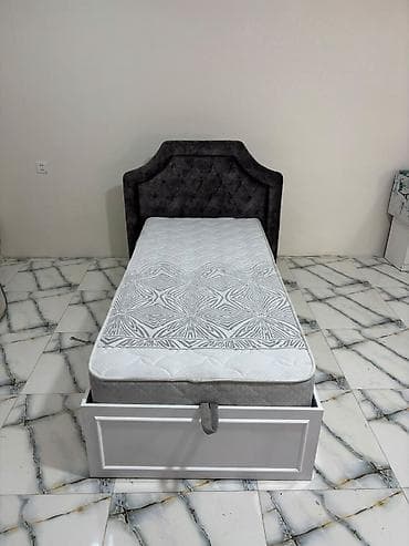 madeyra yataq: Çarpayı madeyra mebel den alınıb bazalidr matrasla birge satılır 180 — 1