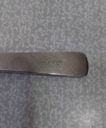 qaşıq dəsti: Sovetdən qalan təzə qaşıq dəsti satılır, yemək üçün böyük ölçülü qaşıq — 9