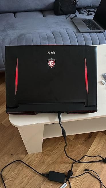 reqemsal kamera: İşlənmiş MSI, 17.3 ", Intel Core i7, 512 GB — 2