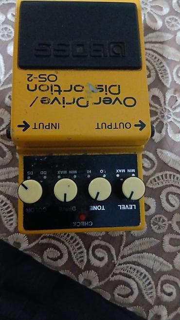 gitara çexolu: Məhsul: BOSS OS-2 OverDrive/Distortion gitara pedalı Xüsusiyyətlər: - — 1