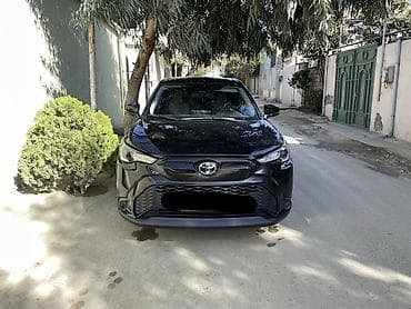 20 kuza prius: Toyota Corolla Cross Hybrid – qara rəng, şəhər və uzun məsafələr üçün — 1