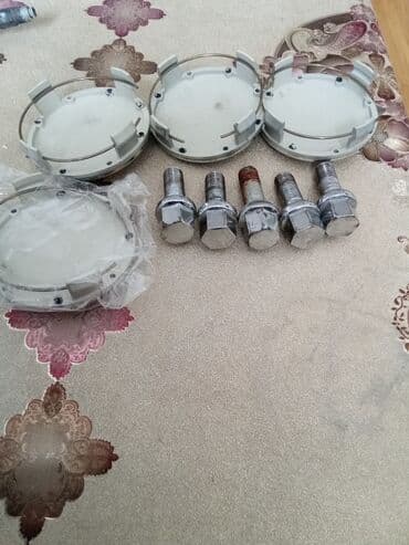 Mercedes təkər boltu və təkərin ortasına emblem işlənmiş ancaq əla lalafo.az -da Mercedes təkər boltu və təkərin ortasına emblem işlənmiş ancaq əla