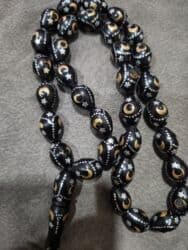 Eynəklər: Gumus isdemeynen usur tesbeh Qara rəngdə, üzərində ağ, qırmızı və mavi — 2