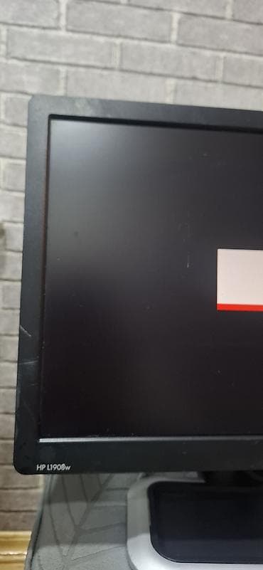windows 10: HP L1908w – 19 düymlük LCD rəngli monitor Xüsusiyyətlər: - Ekran: 19" — 2