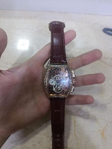 Qol saatları: Franck Muller üslublu kişinin qol saatı Xüsusiyyətlər: - Korpus — 1