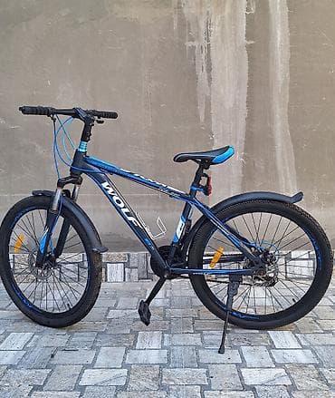 Şəhər və yüngül off-road istifadəsi üçün dağ velosipedi. - — 1