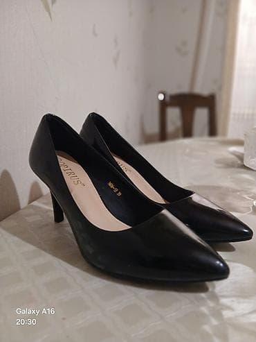 Qadın klassik tufliləri – OPTIRUS - Rəng: qara (parlaq) - Model