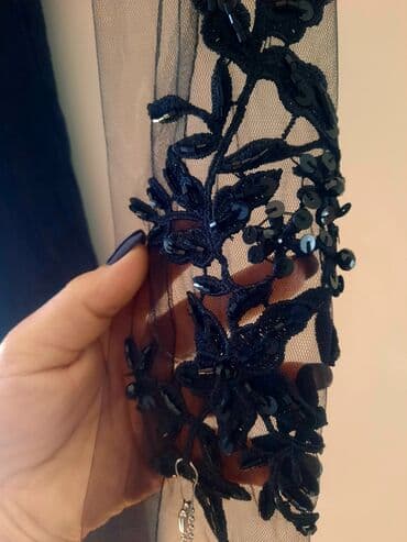 sumqayitda butikler: MAB. Elbise.tam seriyasi eldedi.modeldeki 38 razmerdi.1.70 boya bele — 2