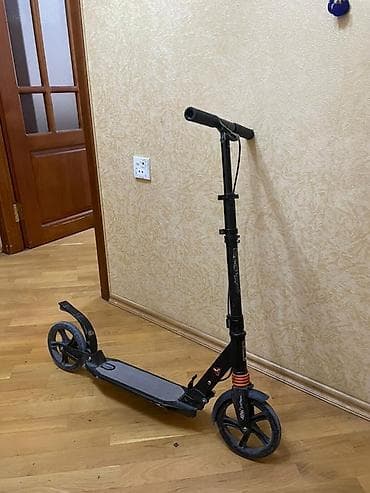 купить трюковой самокат в бишкеке: Şəhər içi hərəkət üçün rahat skuter - Mexaniki (elektriksiz) model - — 1